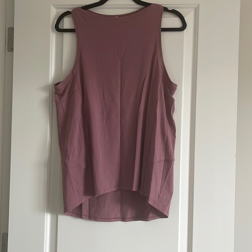 Lululemon tank